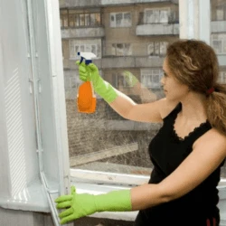 Cu ce se Curata Cimentul de pe Geamuri