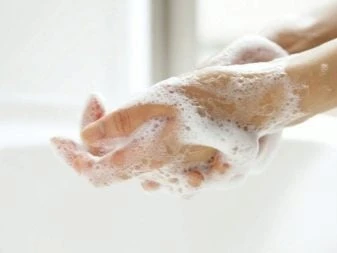 Cu ce se Curata Spuma Poliuretanica de pe Maini